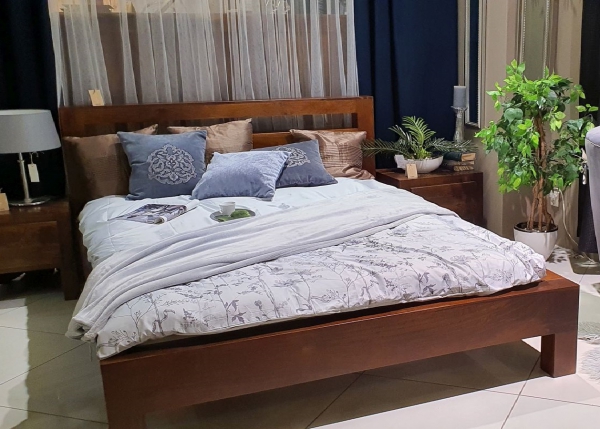 Drewniane łóżko OSLO z mango brąz 180x200cm